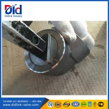 THREADED ELBOW 2000LBS Internal thread